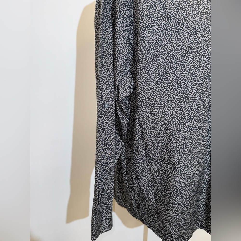 SYNRGY Black and White Patterned Men's Shirt - Picture 5 of 5